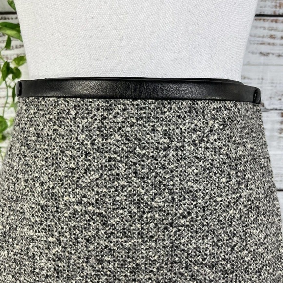 Worth Skirt size 4 Black Gray Wool Tweed Wrap Knee Faux Leather Career Modest - Picture 4 of 13